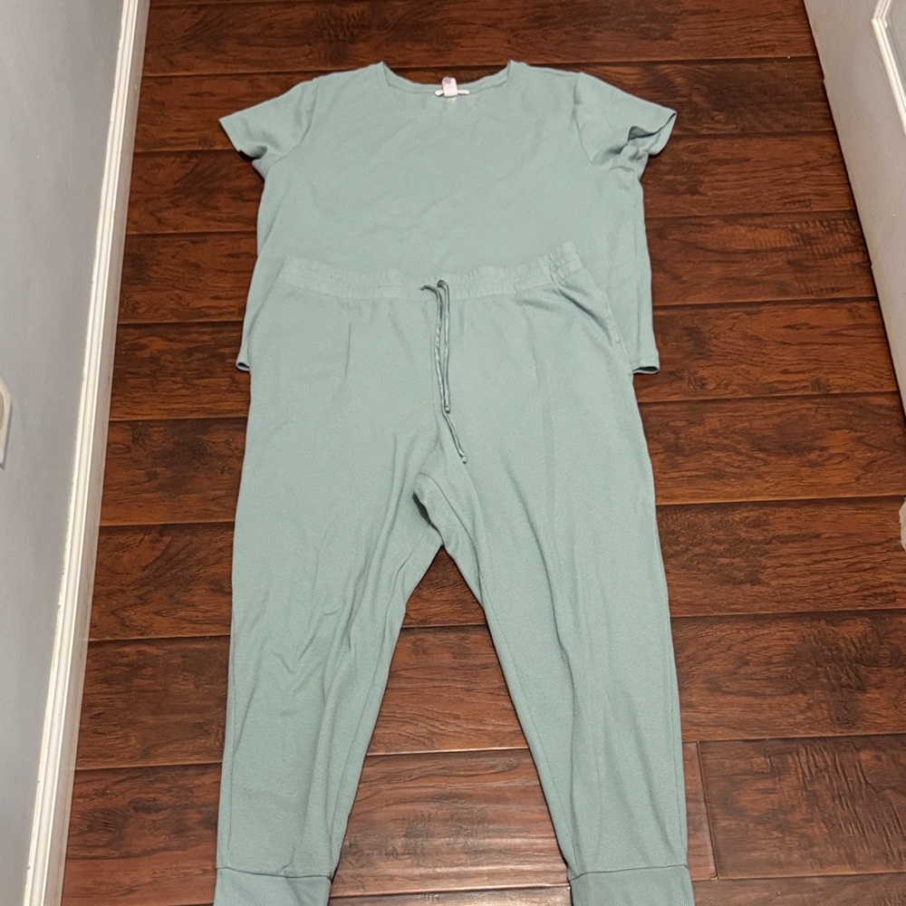 Victoria Secret sage green waffle knit 2 piece pajamas xl